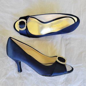 New CAPARROS Navy Blue Satin Pumps Rhinestone Heels Shoes 5.5